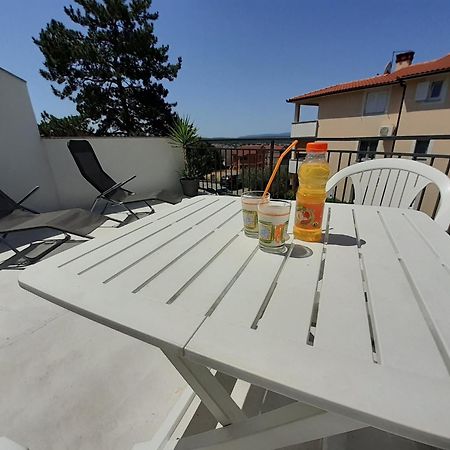 Apartmani Bilandzic-Krk Malinska Oda fotoğraf