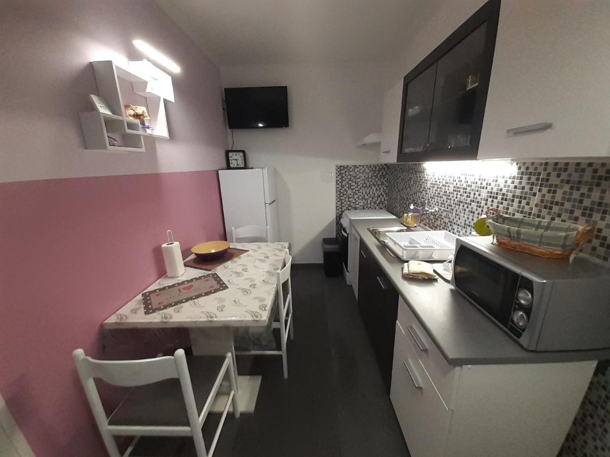 Apartmani Bilandzic-Krk Malinska Oda fotoğraf
