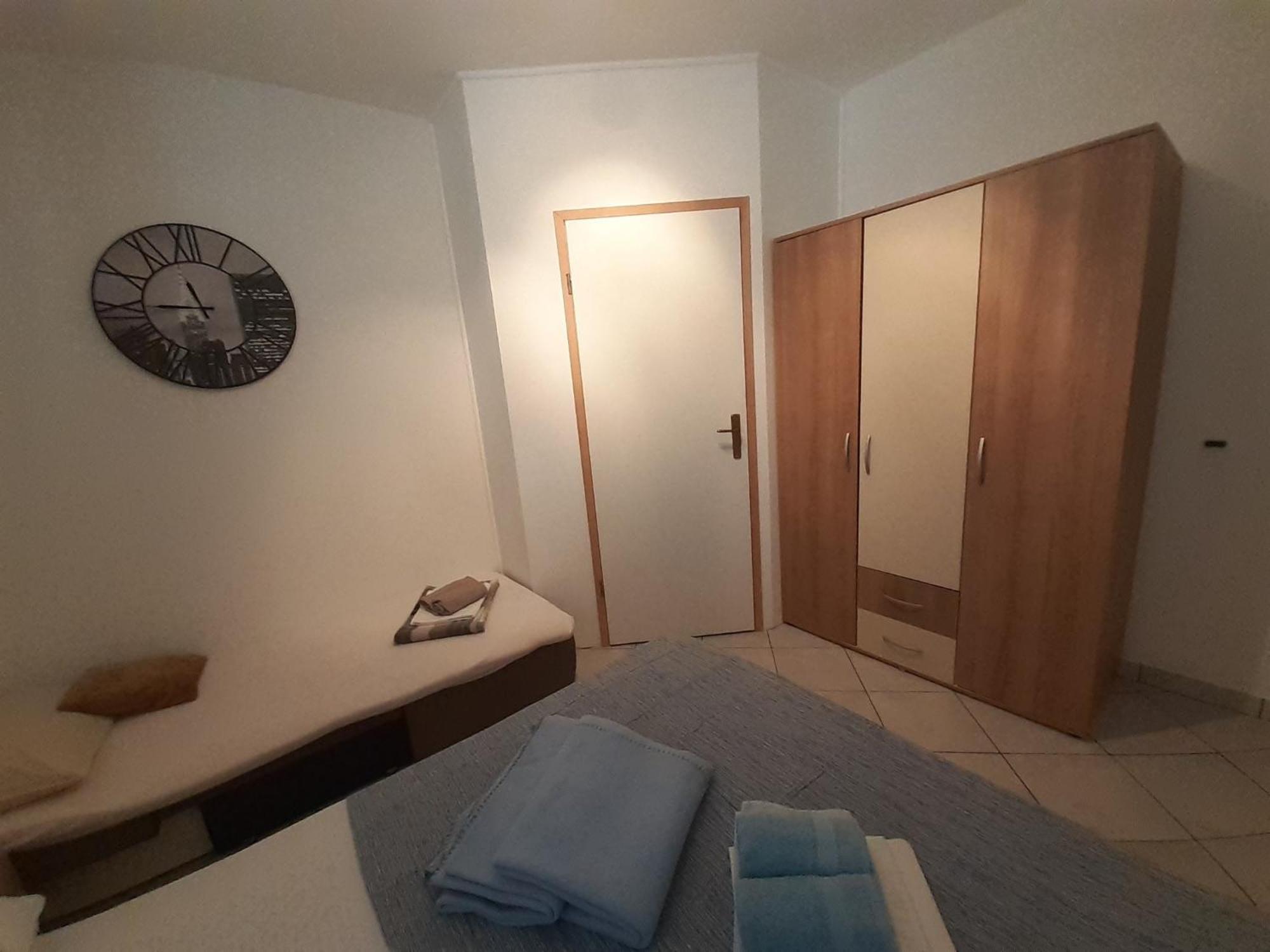 Apartmani Bilandzic-Krk Malinska Oda fotoğraf